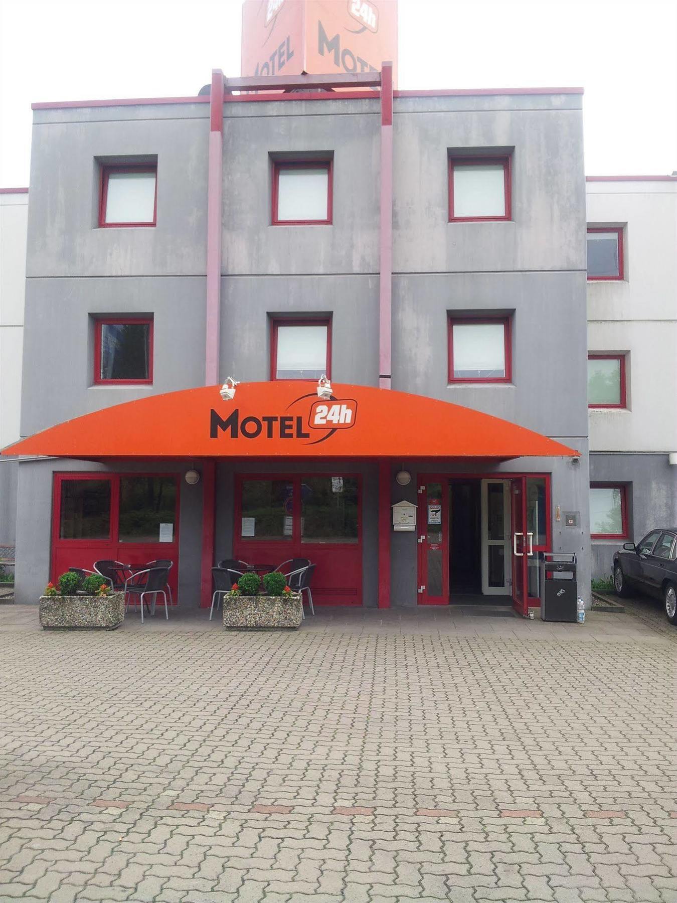 24h Hotel 2*